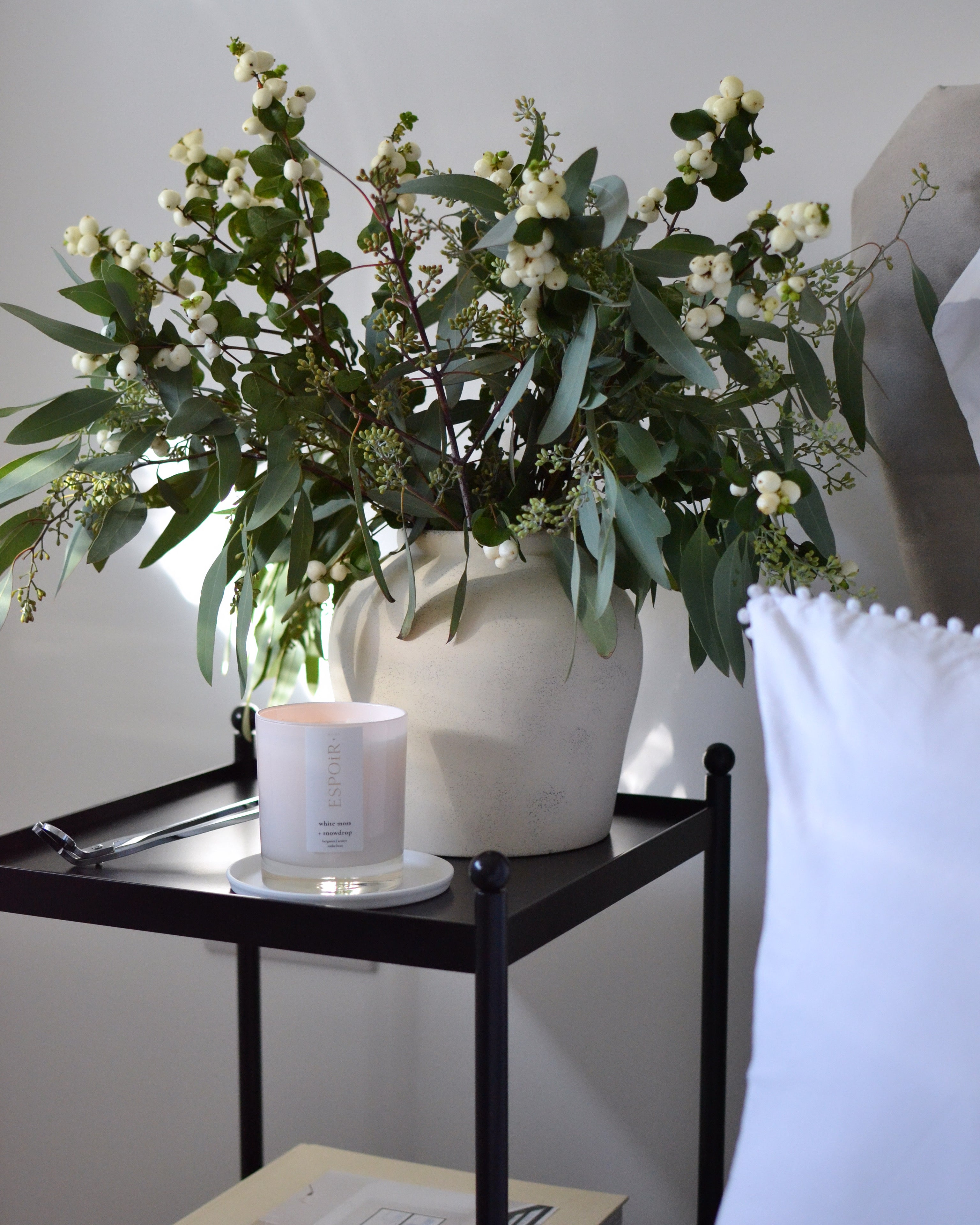 White Moss & Snowdrop